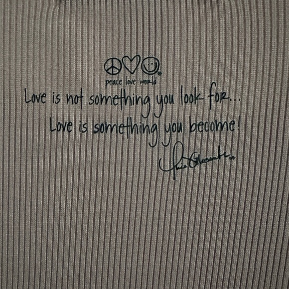 Peace Love World Ribbed Top - Picture 4 of 7